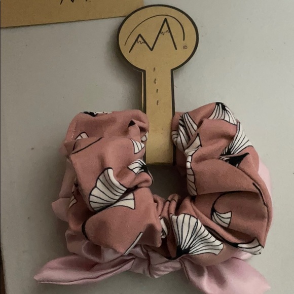Scrunchies - Picture 2 of 5